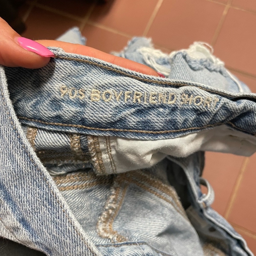 American eagle AE 90s Boyfriend jean shorts - Picture 5 of 9